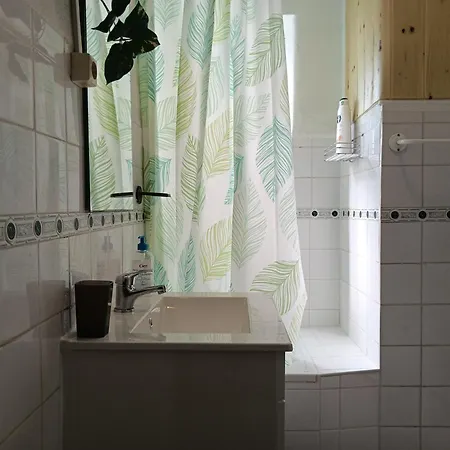 Quarto em Acomodações Particulares Milena 1 *